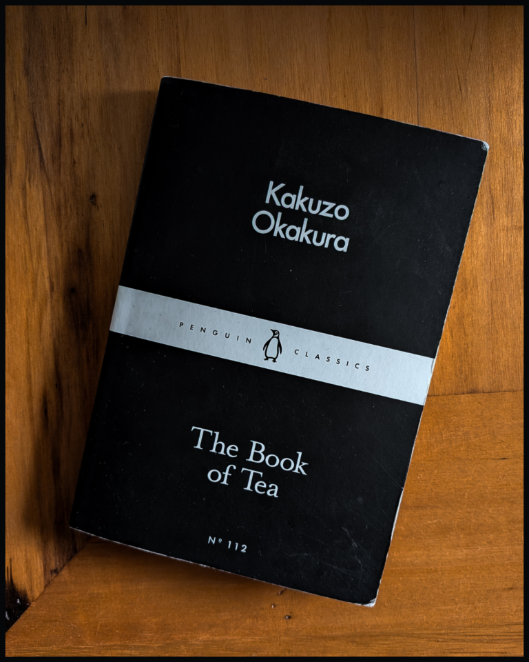 Buchcover von "The Book of Tea" von Kakuzo Okakura
